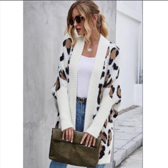 Leopard Print Open Front Cardigan Dolman Sleeves and Relaxed Bodice - Picture 4 of 8